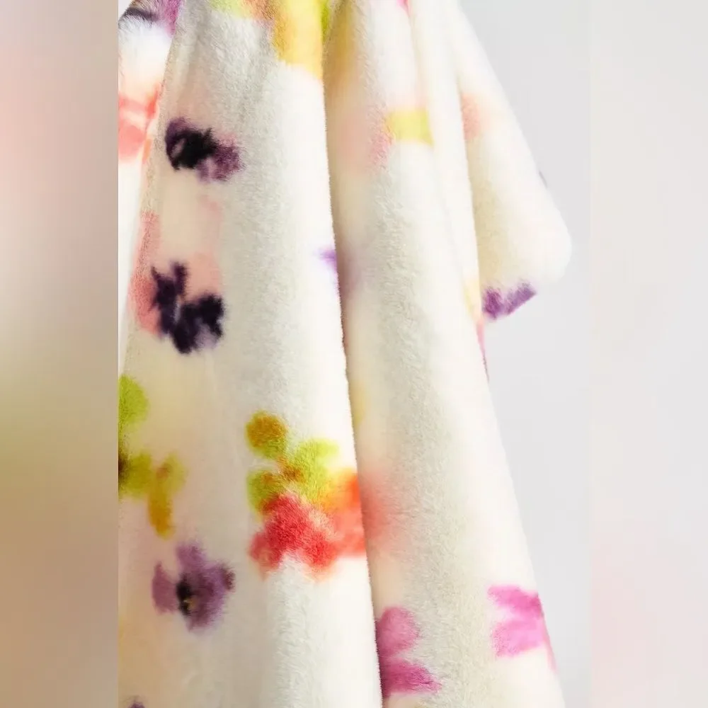The Sophie Faux-Fur Throw Blanket: Printed Edition